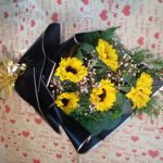 Ramo 5 girasoles mas peluche llavero, imagen-2