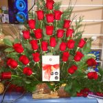 Arreglo 27 rosas mas bombon, imagen-2