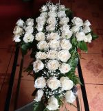 Cruz de rosas, imagen-2