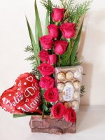 Arreglo 12 rosas + globo + ferrero 12 ud, imagen-2