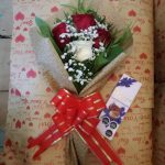 Ramo 4 rosas + bombon belgian, imagen-1